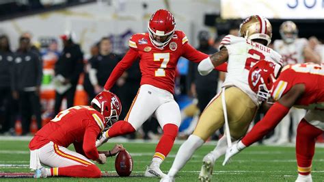 Chiefs' Harrison Butker drills longest field goal in Super Bowl history, breaking record set in ...