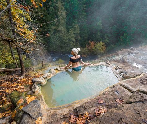 17 Practical Tips for Visiting Umpqua Hot Springs: Everything You Need to Know - Uprooted Traveler