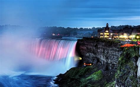 Day and Night Tour of Niagara Falls Canada