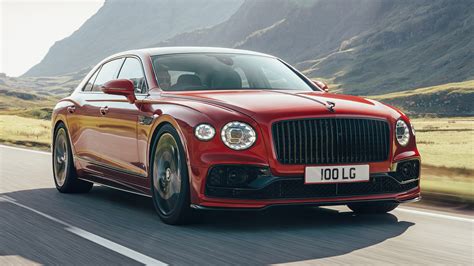 New Bentley Flying Spur V8 unveiled with 542bhp | Auto Express