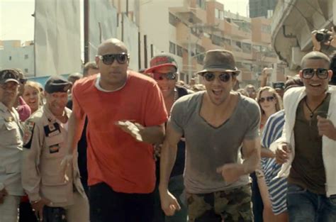 Enrique Iglesias, 'Bailando': Flamenco Meets Reggaeton in New Video | Billboard