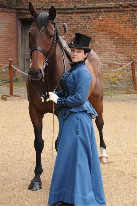 1885 Riding Habit – tutorial | A Damsel in This Dress | Historische kleding, Rijkleding, Amazones