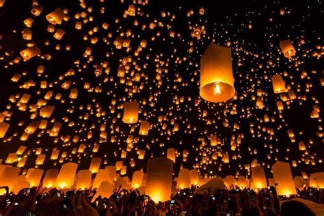 Montreal Is Hosting A "Wish Lantern" Festival At Mont-Royal Lookout ...