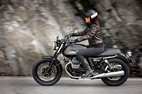 MOTO GUZZI V7 Stone (2012-2013) Specs, Performance & Photos - autoevolution