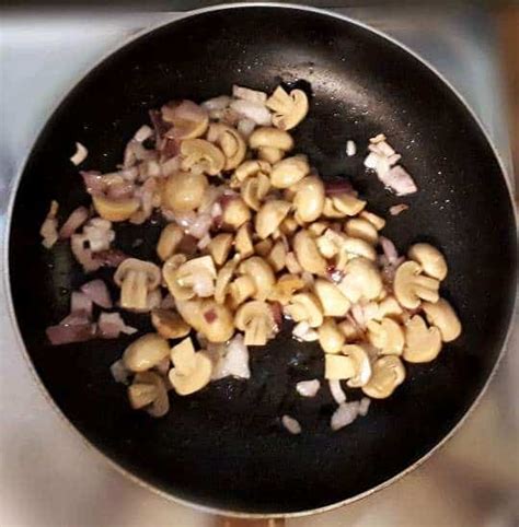 Scrambled eggs with mushrooms recipe - The Odehlicious