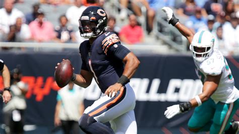 Justin Fields scores first Bears touchdown of preseason | RSN