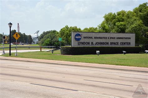 Houston, you can see a space shuttle from here (photos) | collectSPACE