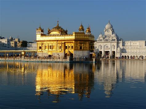 10 Interesting Facts about the Golden Temple in India