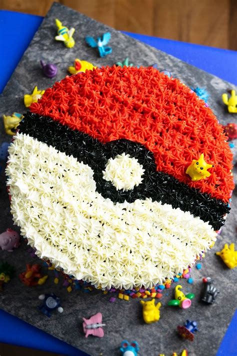 Easy Pokemon Cake {Pokeball Cake} - CakeWhiz