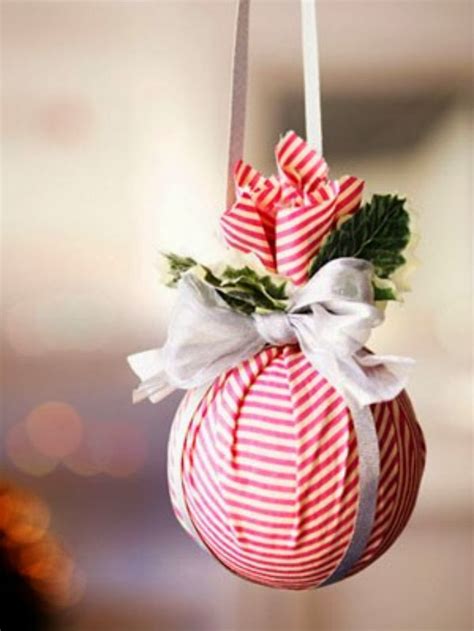 How to Recycle: Recycled Christmas Ball Ornaments