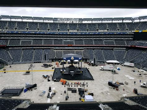 Largest event ever at Metlife Stadium Jan. 1 honors Jewish faith