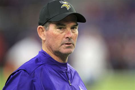 Vikings welcome coach Mike Zimmer back to practice after eye surgery ...