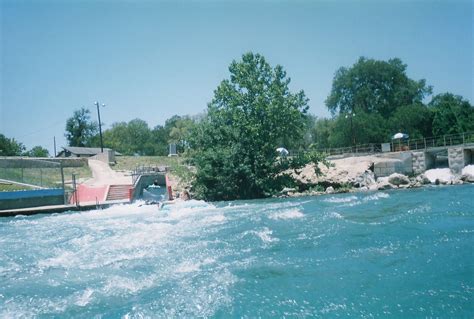 LIVE LAUGH LOVE: Down The Comal River