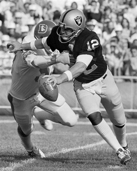 Ken Stabler, Quarterback Who Led Raiders to Title, Dies at 69 - The New York Times