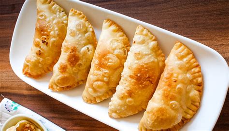 Holi Recipe- Try This Baked Gujiya - lifeberrys.com