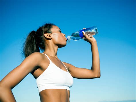 Drinking Water To Lose Weight: Does Cold Water Burn Calories? | SELF