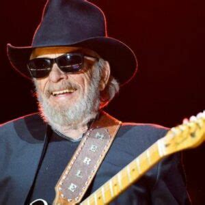 Merle Haggard Wiki, Age, Bio, Height, Wife, Career, and Net Worth