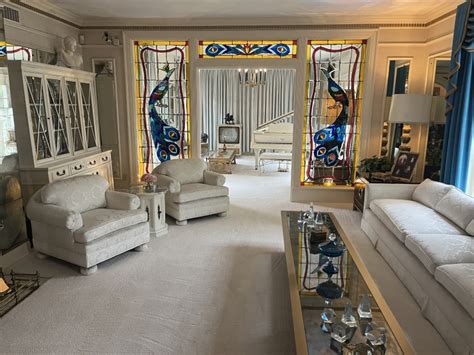 Elvis's Living Room at Graceland image - Free stock photo - Public ...