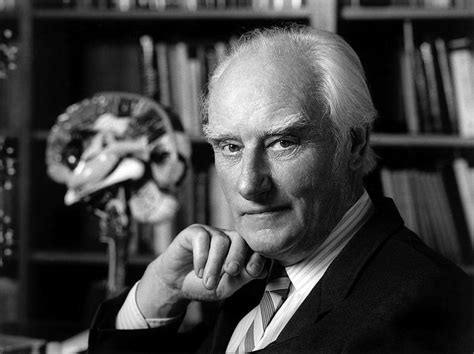 FRANCIS CRICK: Biografía, Aportes, Central Dogma, y más