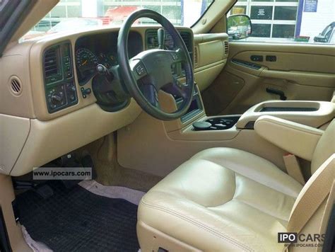 2005 GMC Yukon XL - Car Photo and Specs