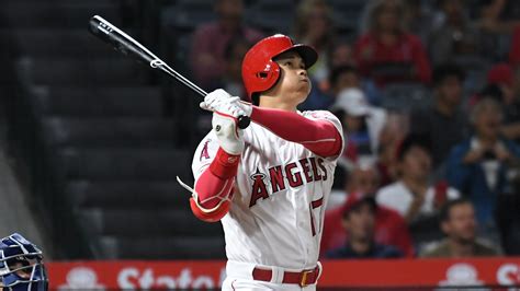 AL Rookie of the Year: Angels' Shohei Ohtani honored as two-way star