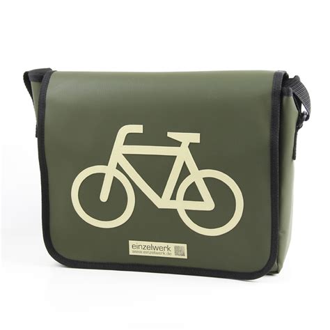 Tasche aus LKW-Plane mit Motiv Fahrrad | Tasche: Transporter L | ein Werk / Format von EINZELWERK