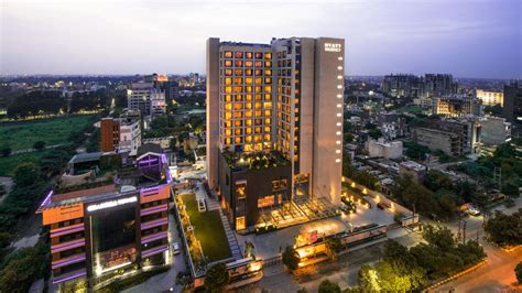 Luxury 5 Star Hotels in Lucknow, Best Hotel in Lucknow in Gomti Nagar | Hyatt Regency Lucknow