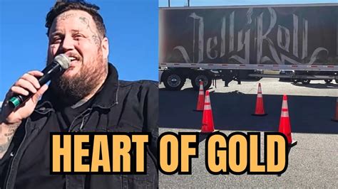 Jelly Roll Donates Semi Truck Filled with Toys for Kids in Need - YouTube