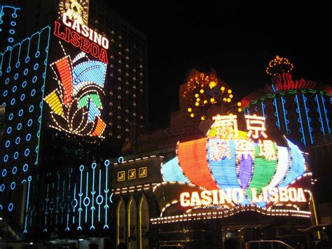 Nightlife in Macau - 17 Clubs, Casinos, Bars & More | Holidify