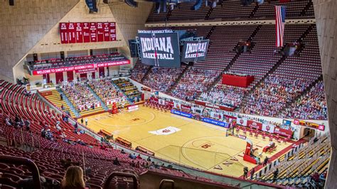 Indiana basketball's Assembly Hall deafeningly quiet during pandemic