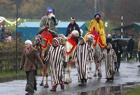 Huge procession launches Christmas at Beamish Museum in County Durham ...