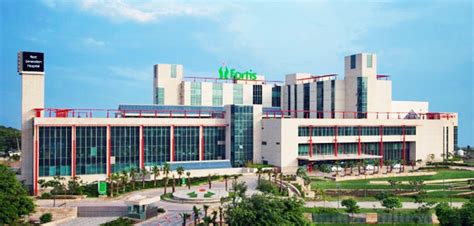 Fortis Hospital Delhi Perform Robotic Surgery for Pancreatic Cancer ...