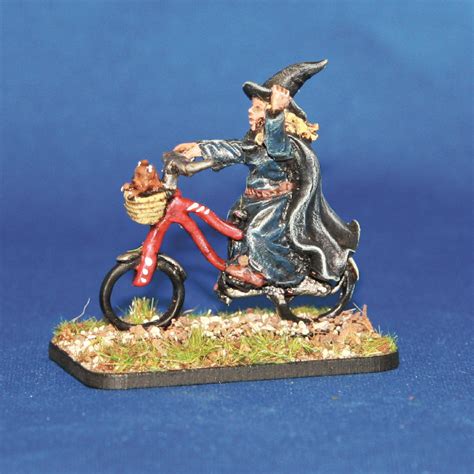 Witch on a bike – Rapier Miniatures