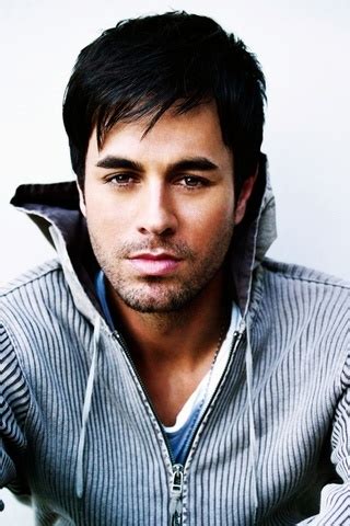 Enrique Iglesias height and weight | HowTallis.Org