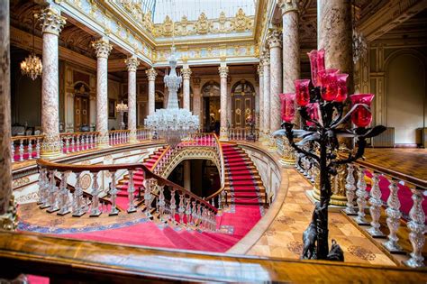 Inside the world’s most luxurious palaces | loveexploring.com