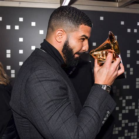 Drake arremete contra los Grammys en medio del drama de The Weeknd - E! Online Latino - MX