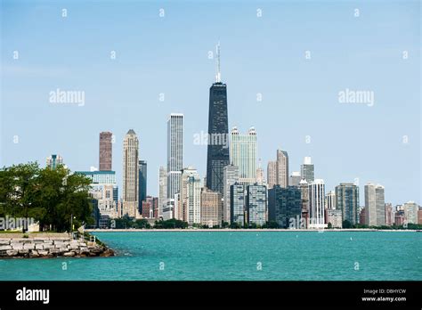 View of the Chicago skyline from Lake Michigan Stock Photo - Alamy