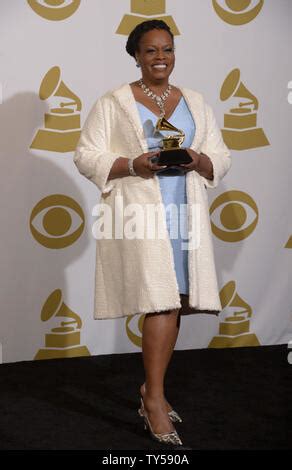 Dianne Reeves poses backstage with her award for Best Jazz Vocal Album ...