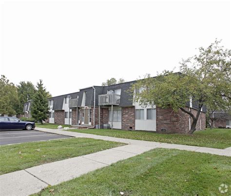 Parkway Village Apartments - Clinton Township, MI | Apartments.com