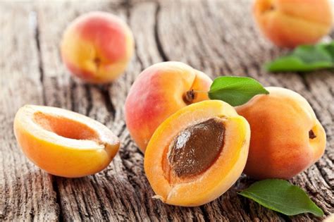 The truth about apricot kernels | Alfred Health