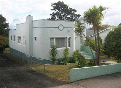 File:Art Deco bungalow in Fir St, Waterview, Auckland.JPG