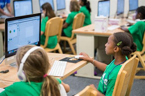 How Girls Code connects young women to computer science and robotics at UMBC - UMBC NEWS