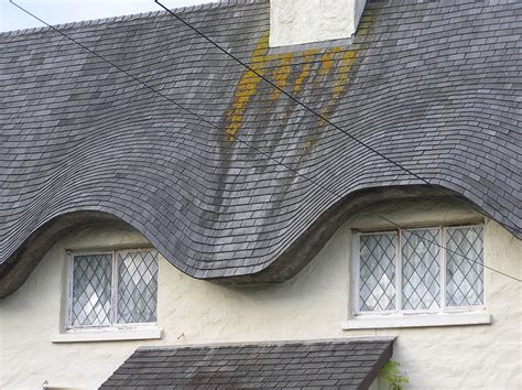 File:Croyde.thatched.roof.arp.jpg