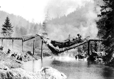 15 Vintage Photos of Terrible Steam-Train Accidents That's Hard to Explain ~ vintage everyday