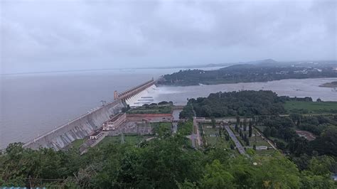 Tungabhadra dam news: Dam gate's chain snaps causing sudden outflow of ...