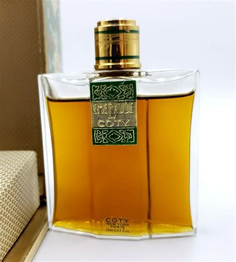 Emeraude de Coty Parfum .93 oz Bottle w Presentation Box in 2020 | Coty, Bottle, Perfume bottles