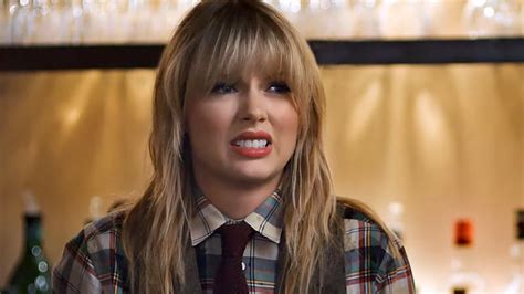 Taylor Swift Is a Terrible Bartender in New Capital One Ad | UsWeekly