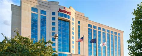 Indianapolis Hotels near Broad Ripple | Indianapolis Marriott North