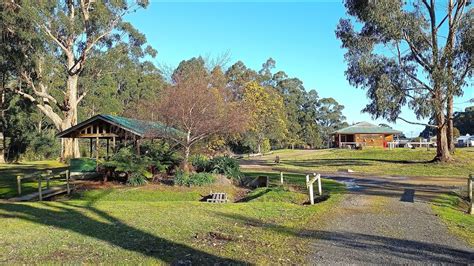 A pub in a caravan park!! Southport Caravan Park, Tasmania Australia ...