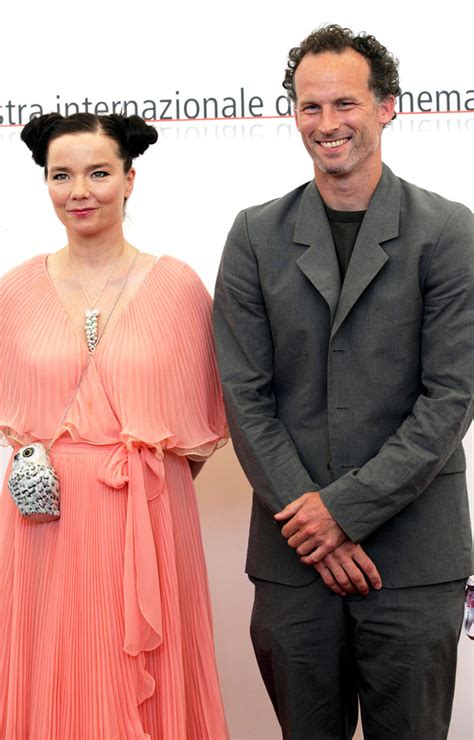 Björk's Ex-Partner, Matthew Barney, Suing to Get More Time With Their ...